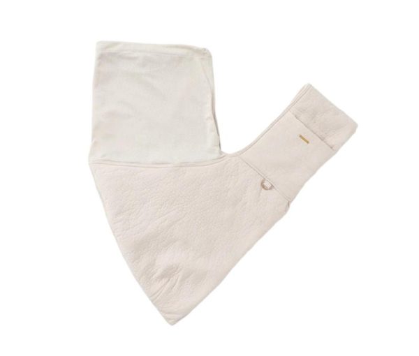 Pet carrier with mesh for breathability